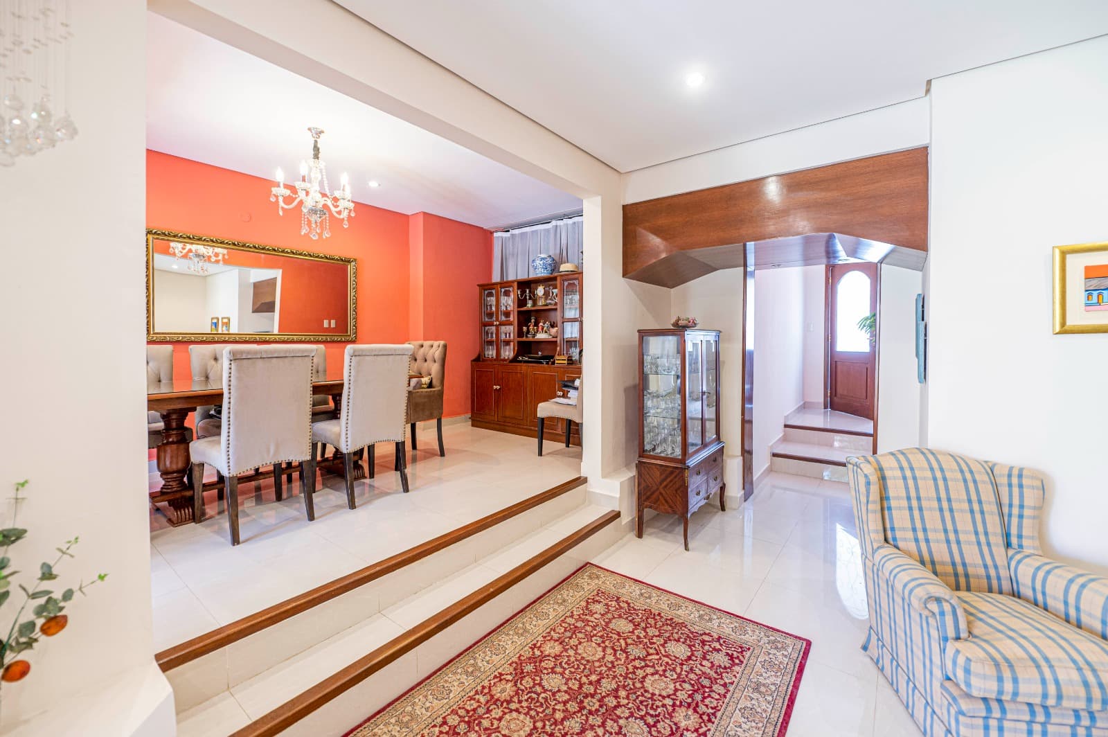 Residencia En Manorá - 470.000 USD — foto 1