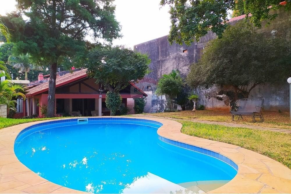 Residencia en venta en bº Recoleta – alta exposición y potencial de desarrollo