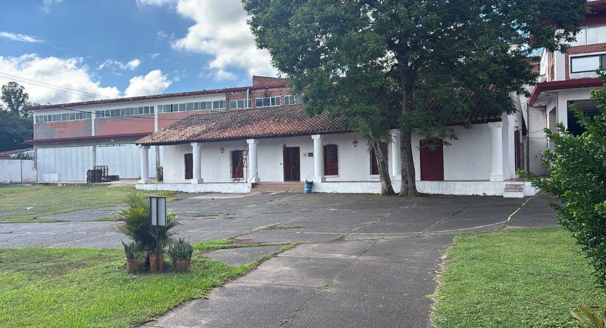 En alquiler casona colonial en Asunción