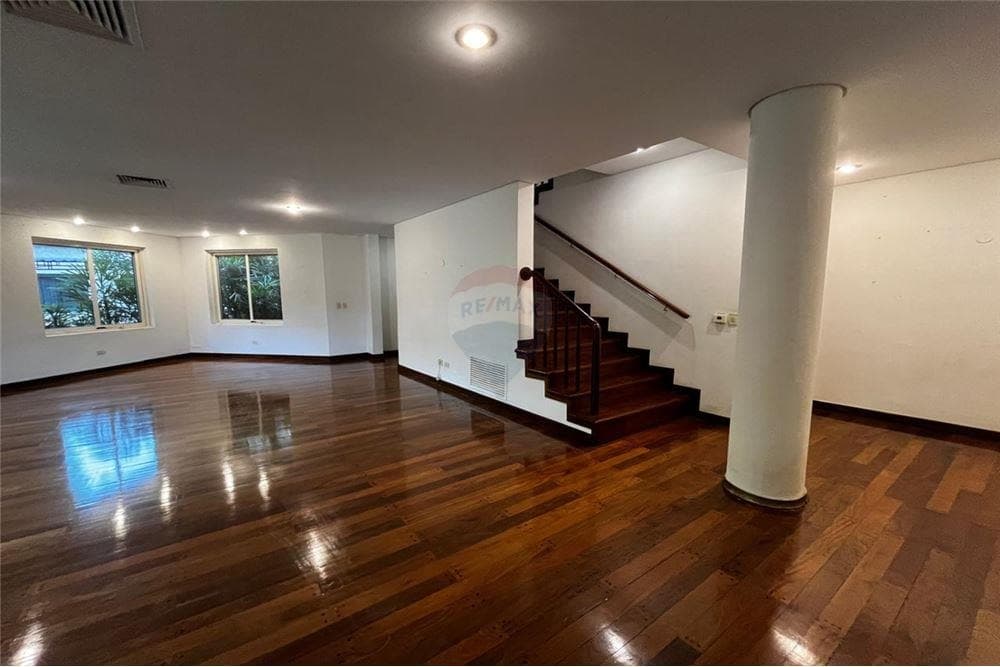 Alquilo fina residencia en Condominio Botanica 2