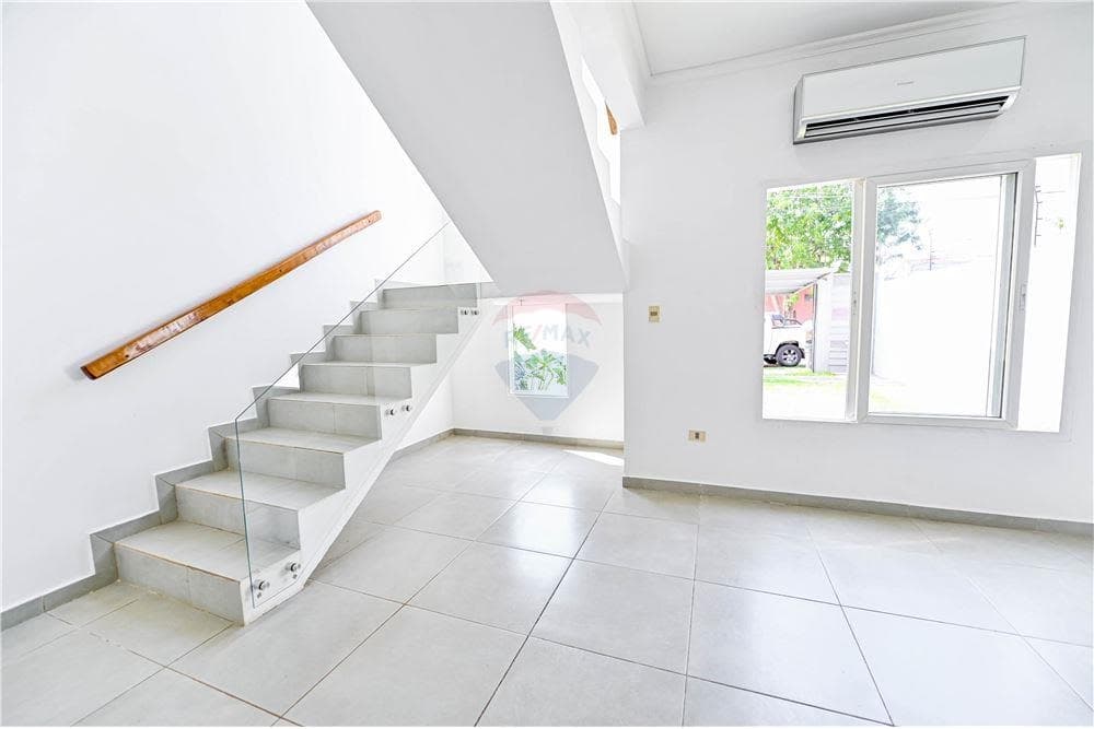 Duplex con piscina en Luque, foto 5