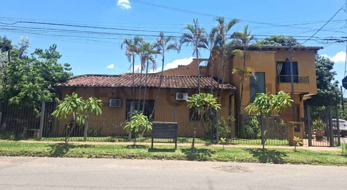 Casa para remodelar zona madame lynch, foto 2