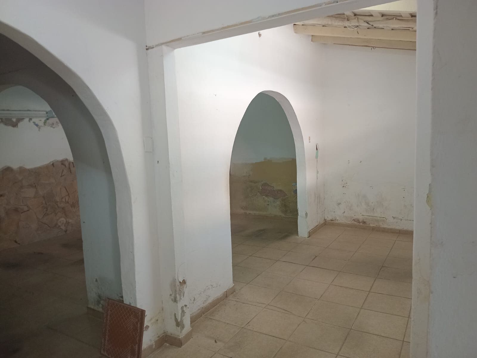 amplio salón en Asunción sobre Av. Estados Unidos esq. 5ta avenida, foto 2