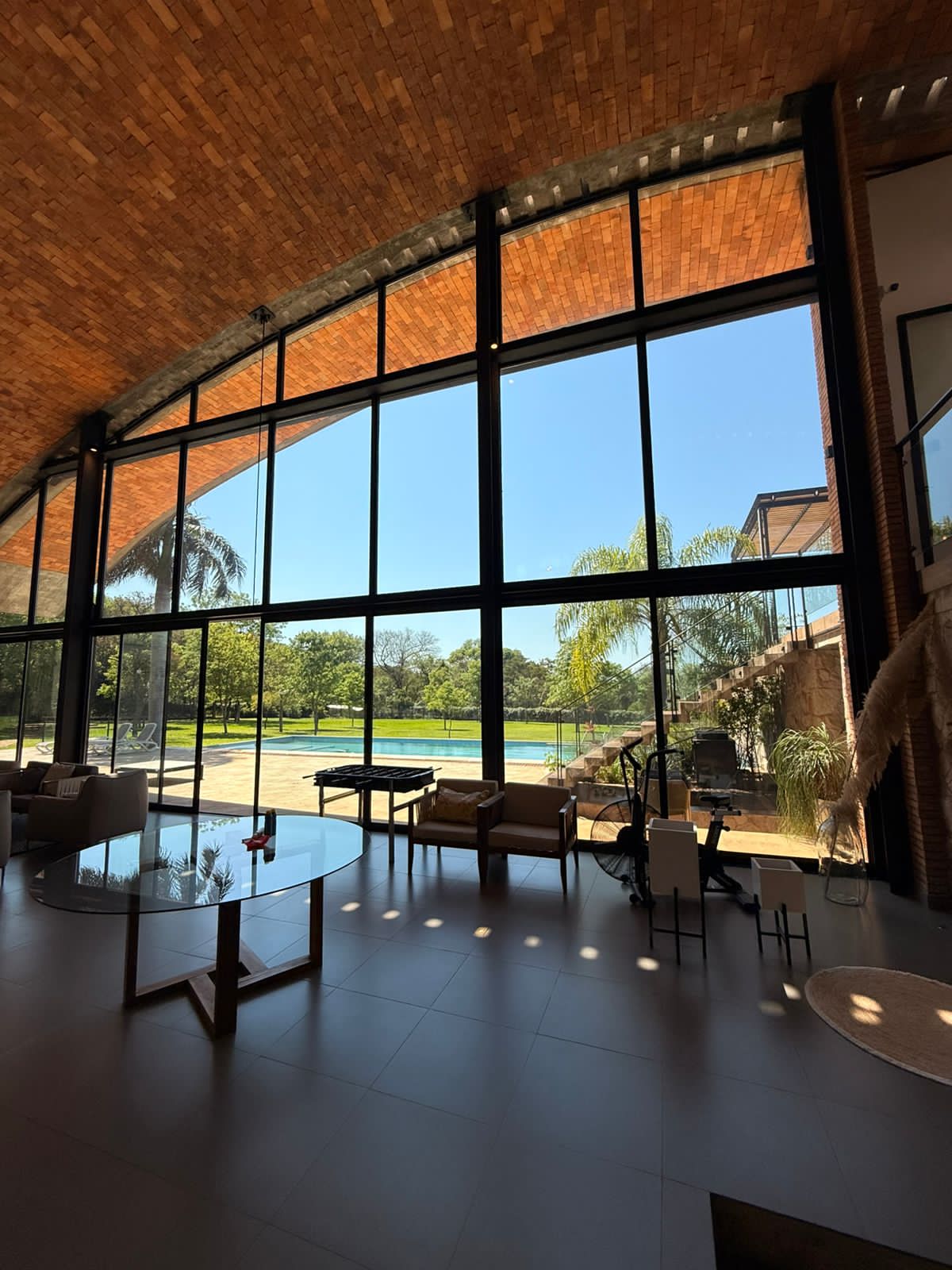En venta residencia de lujo en surubi’i – Mariano Roque Alonso, foto 5
