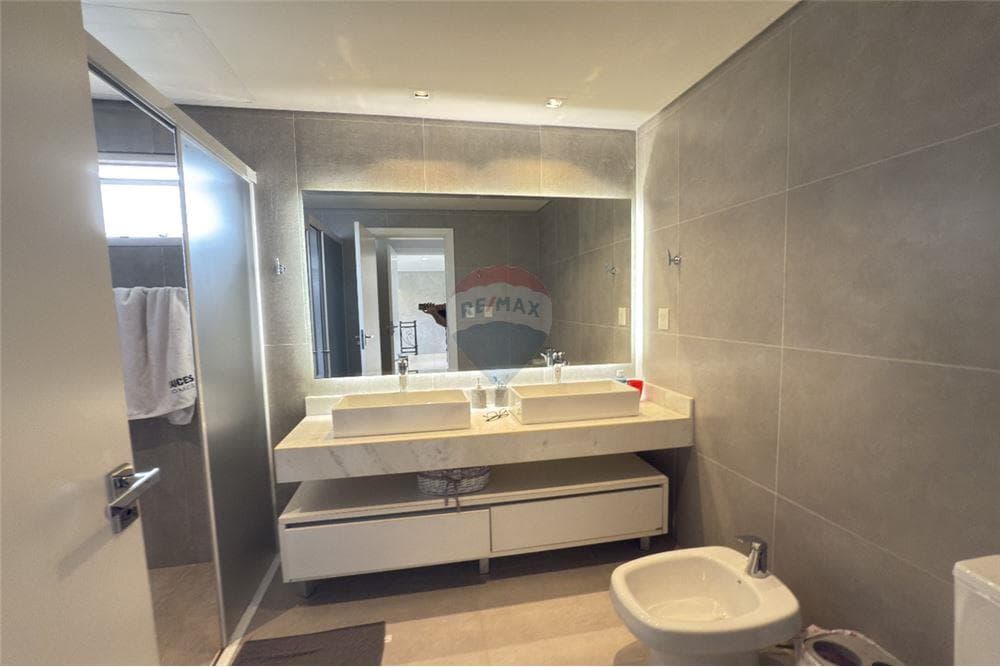 Residencia - Alquiler - San Bernardino, Paraguay, foto 2