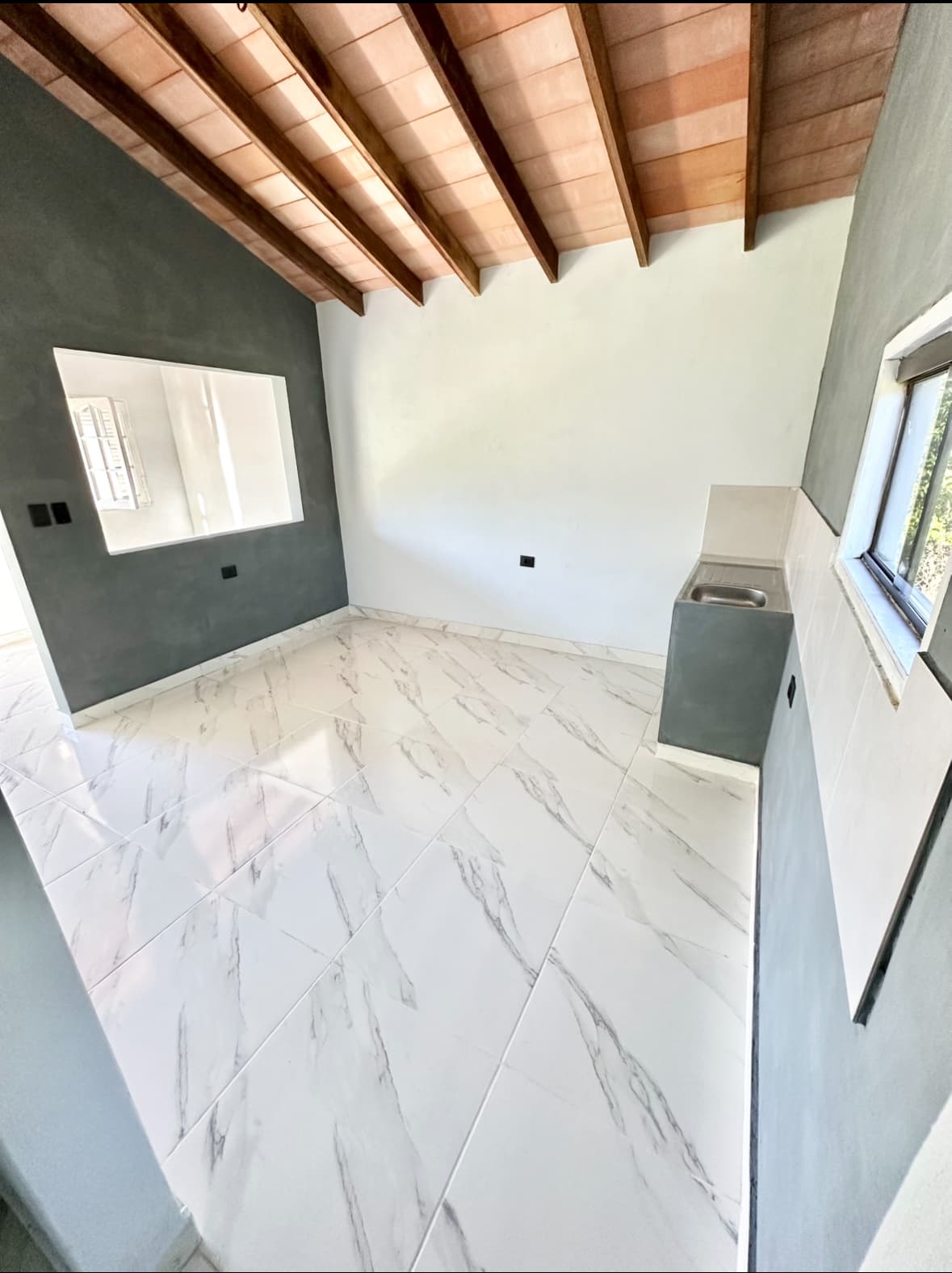 OFERTA casa en inmejorable ubicación zona Surubi'i Barrio Mirador en MRA!! — foto 4