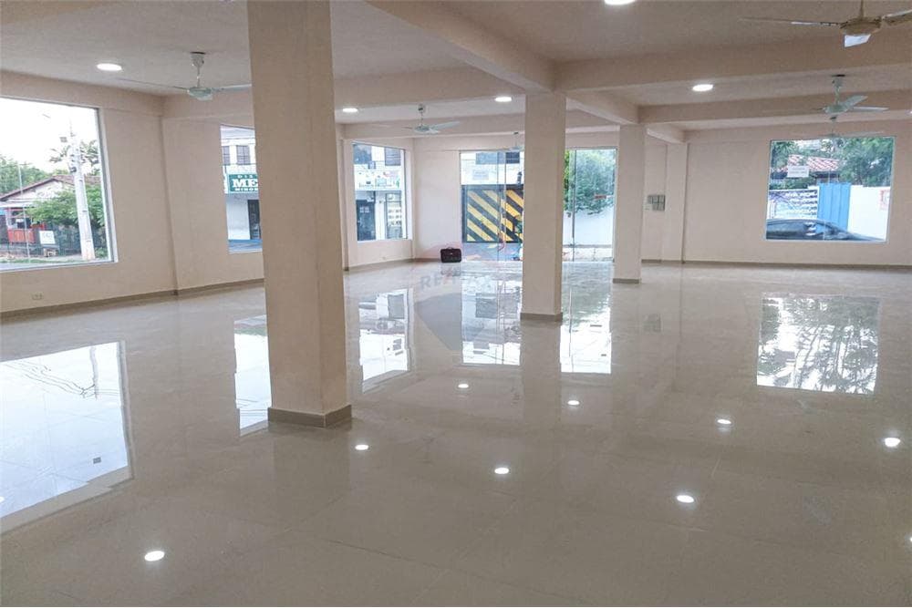amplio salón en San Lorenzo — foto 4