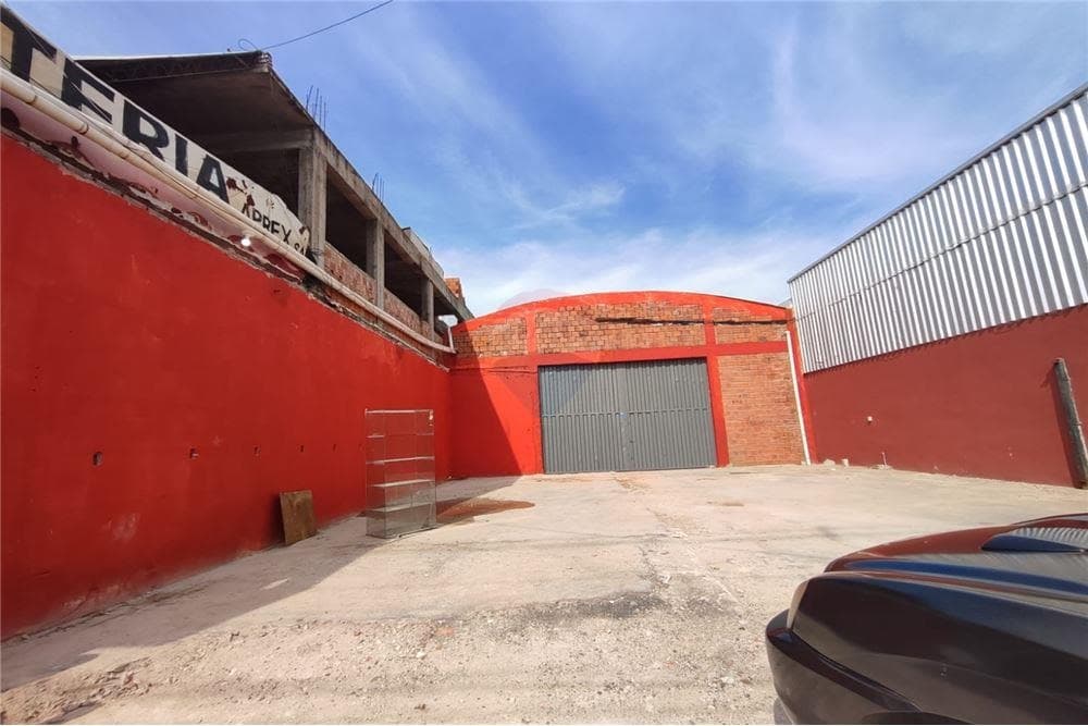 Deposito sobre acceso sur, foto 1