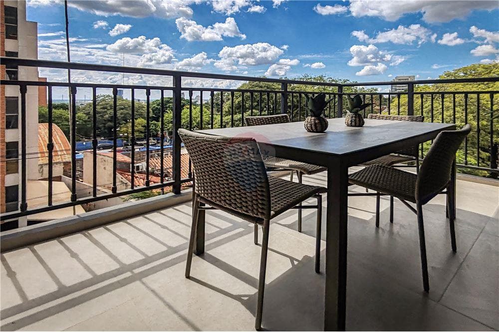 En Venta Departamento De 4 Dormitorios En Barrio Las Mercedes, foto 4