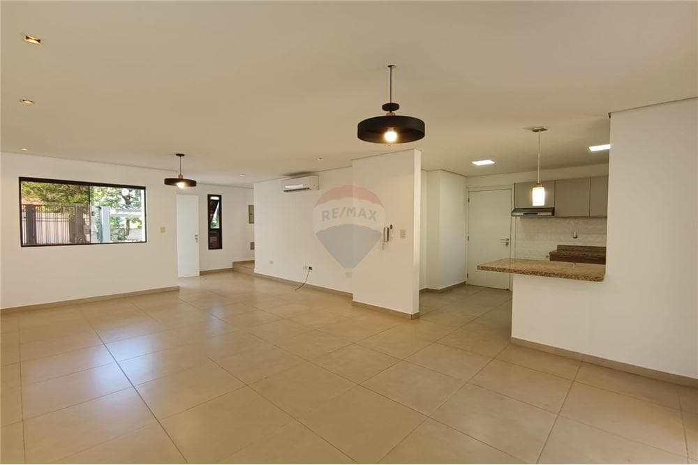 Duplex con Piscina Zona Sek Lambaré — foto 5