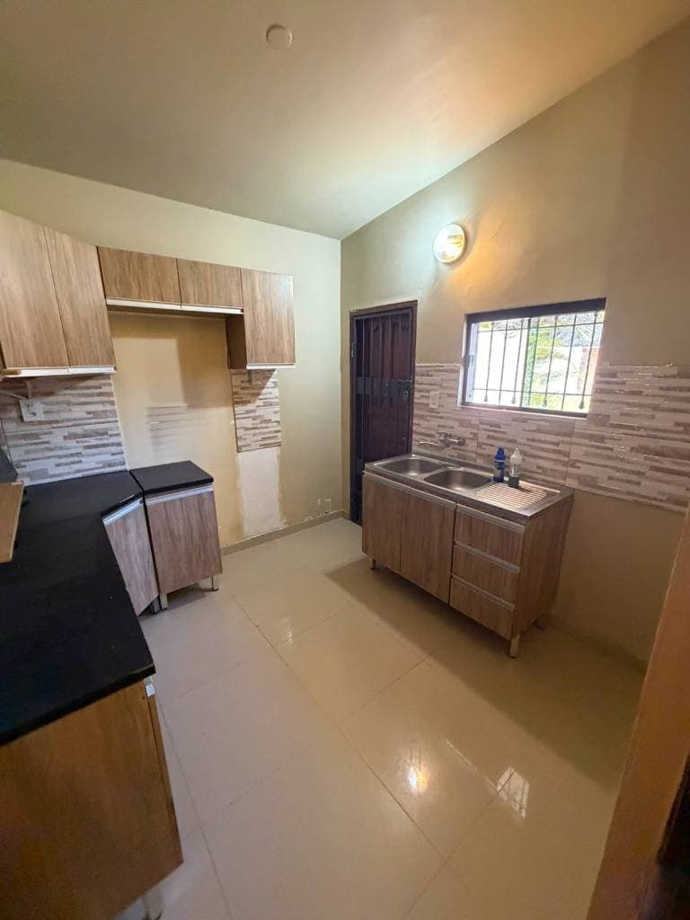 Alquiler De Casa En Grupo Habitacional Aeropuerto
