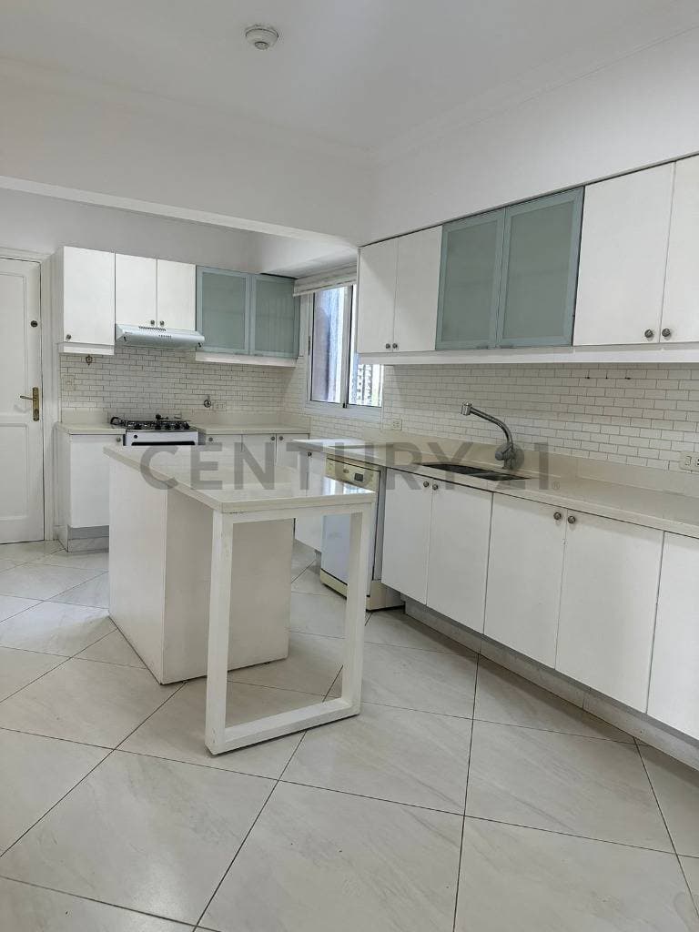 Departamento amplio y lujoso ubicado en el exclusivo Edificio Karimi, foto 2
