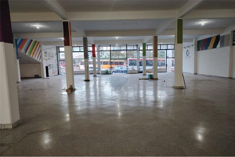Local Comercial - Alquiler - Paraguay Asunción San Pablo — foto 3
