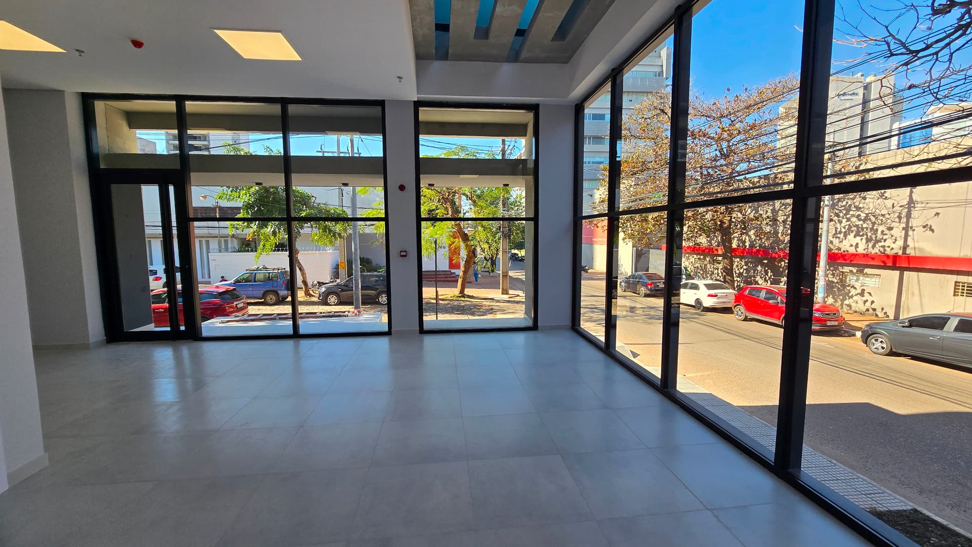 En Venta Local Comercial con renta Zona Shopping Del Sol