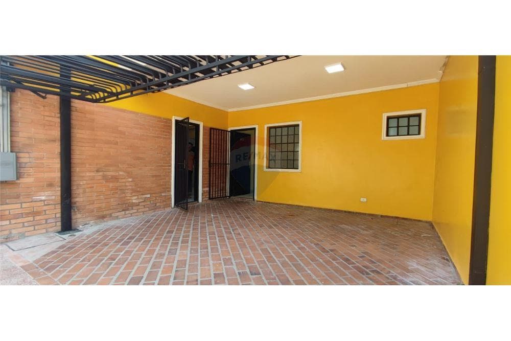 Duplex de 3 habitaciones + area de servicio — foto 2