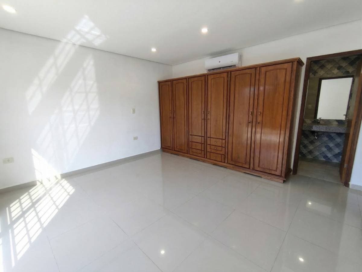 Dúplex de 4 habitaciones con piscina Fernando de la Mora — foto 3