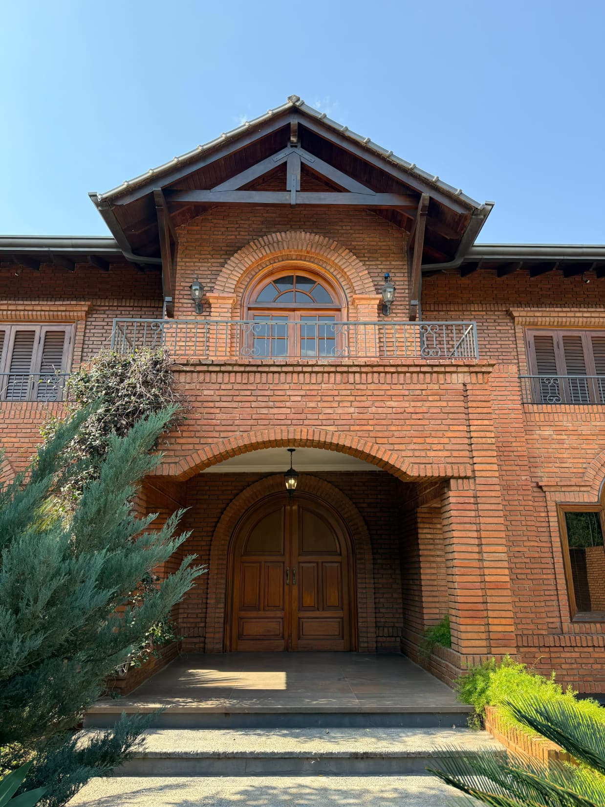 Alquilo residencia de lujo en Villa Morra