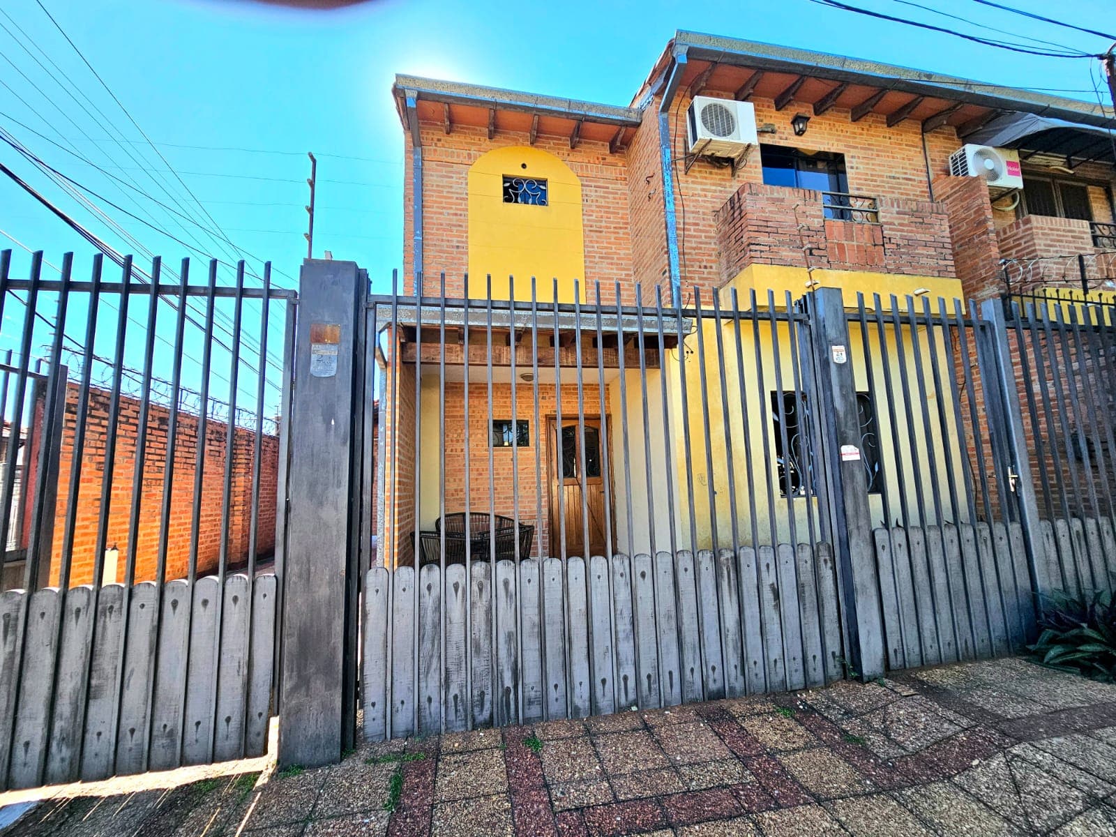Duplex en esquina, foto 1