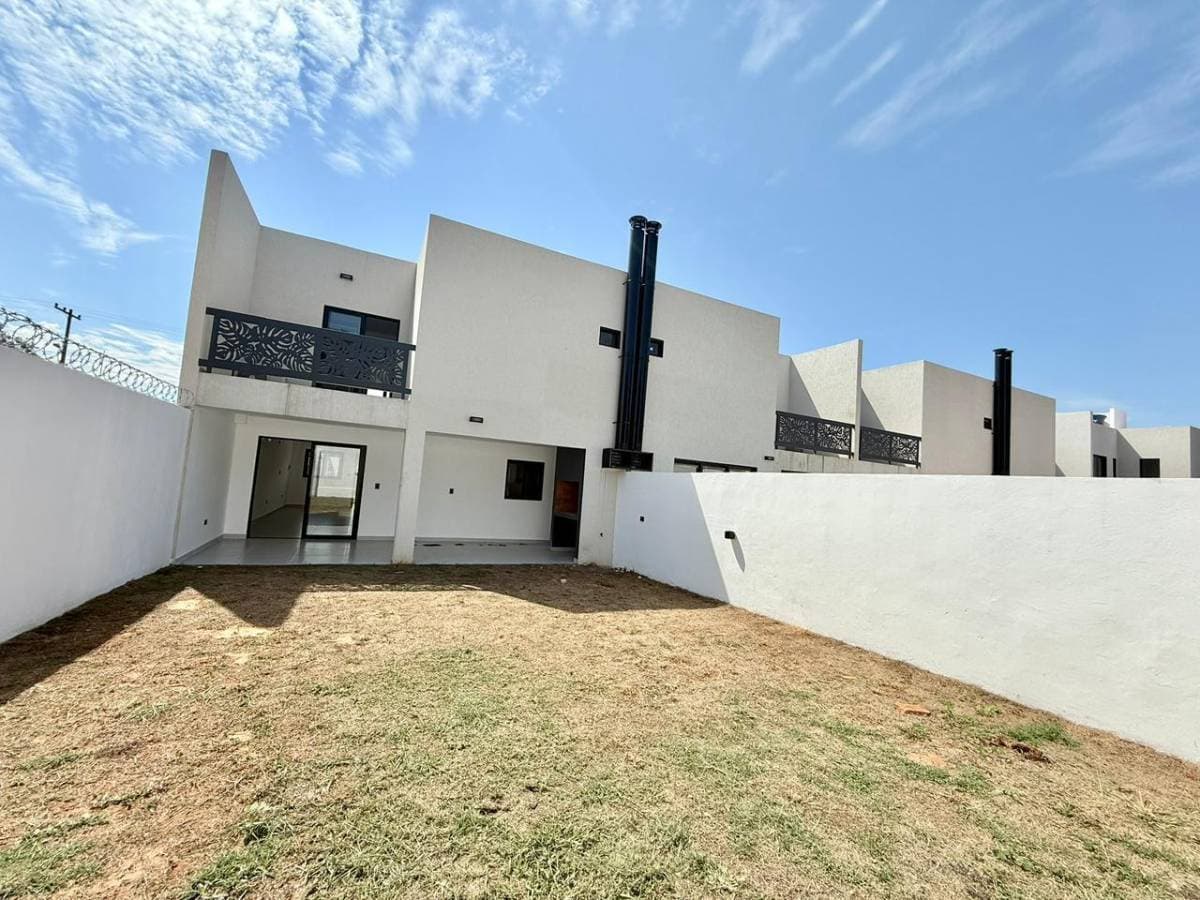 Duplex en alquiler en laurelty Luque, foto 3