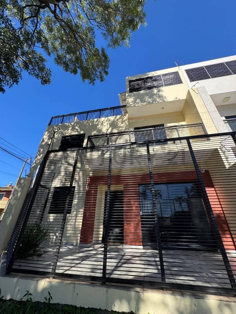 Hermoso duplex en esquina barrio seminario, foto 2