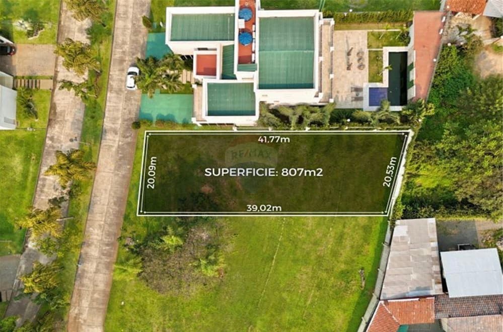 Exclusivo Lote en Country Club con Seguridad 24h y Amenidades Premium, foto 1