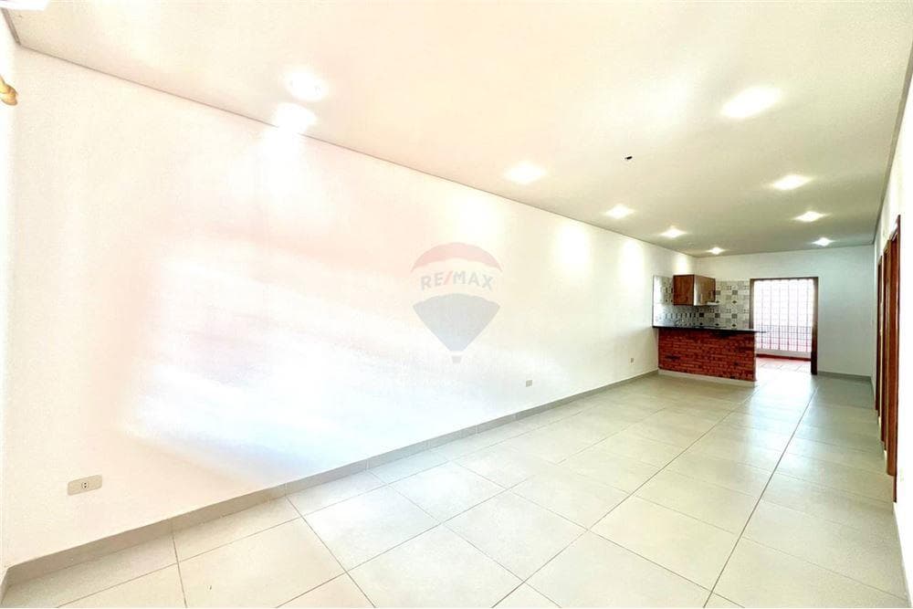 Departamento en Luque laurelty a 1 cuadra de ruta Luque San Lorenzo — foto 4