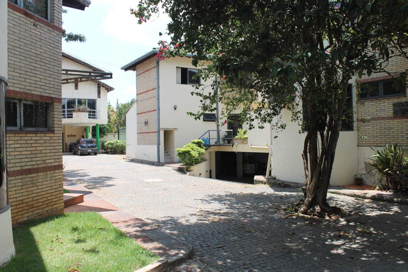 Condominio De 5 Casas En Villa Morra. Asunción — foto 5