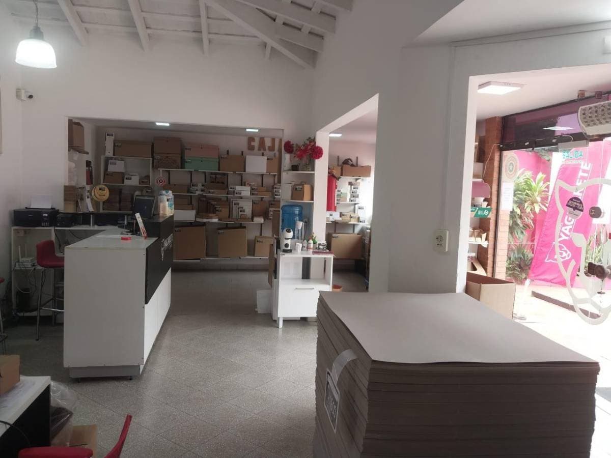 Local comercial sobre gral santos, foto 2