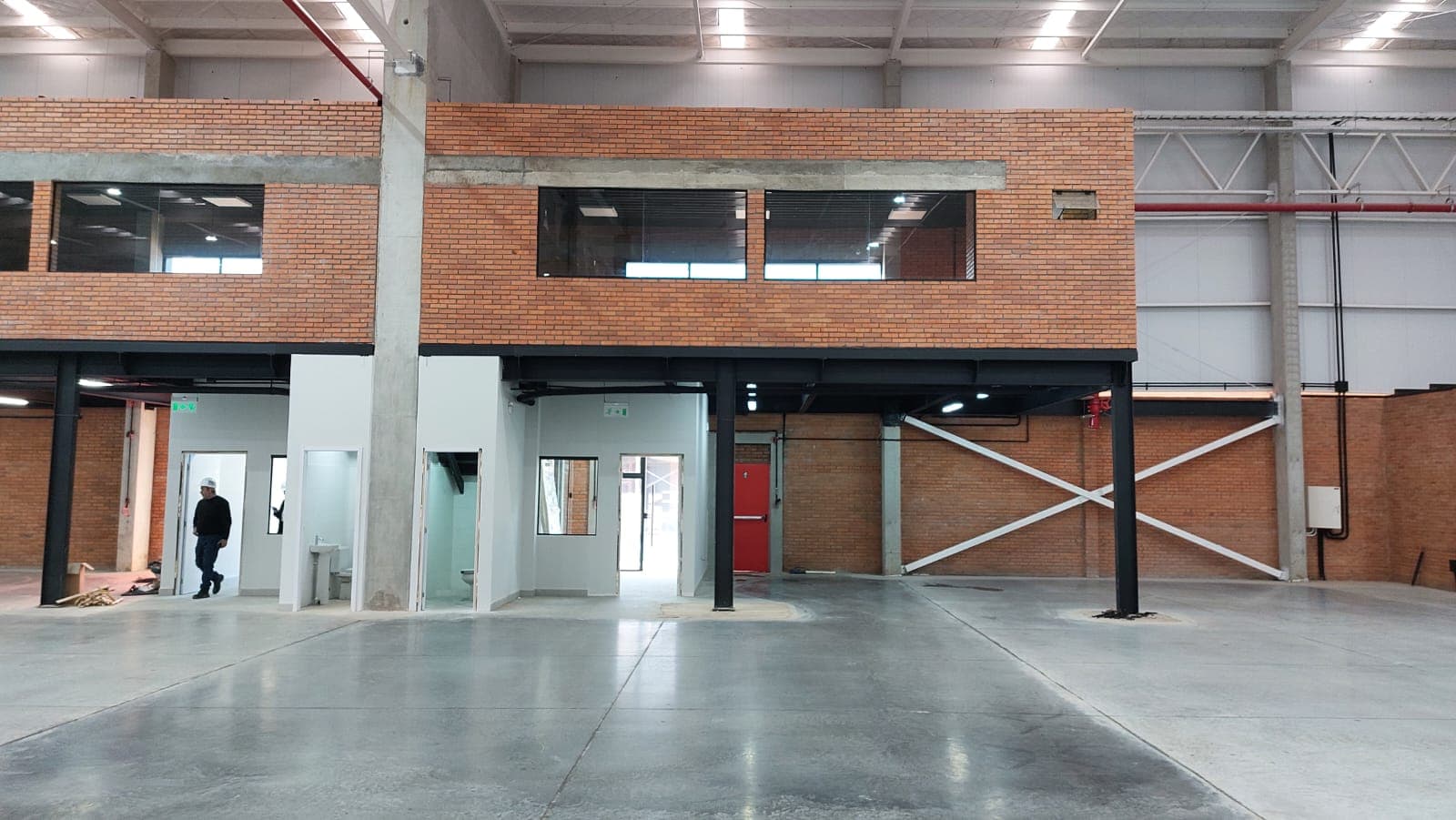 Deposito de 1.125 m2 en Luque‼️ C-1142 — foto 3