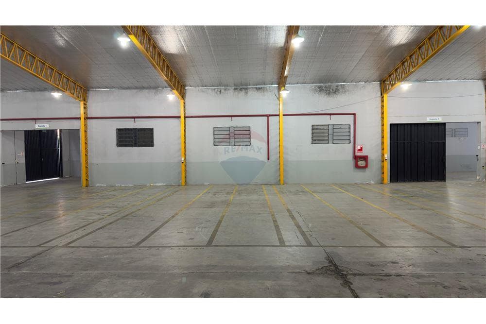 Inmenso depósito con oficinas en Mariano Roque Alonso — foto 4
