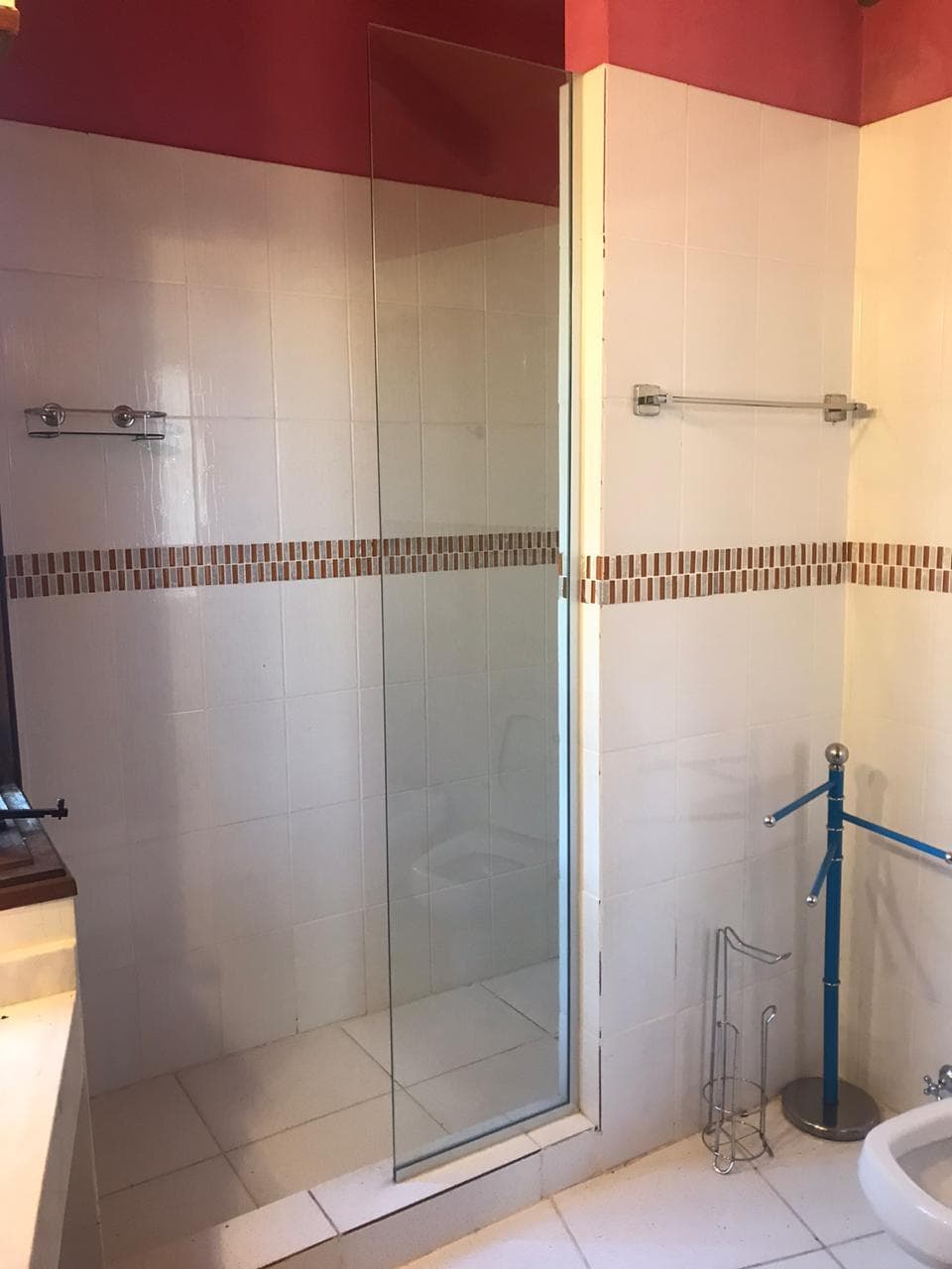 Dúplex en condominio zona avda peron — foto 3