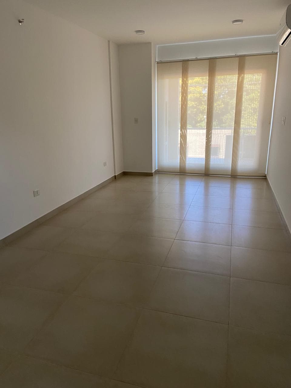 Hermoso departamento de 1 dormitorio zona Shopping del Sol, foto 2