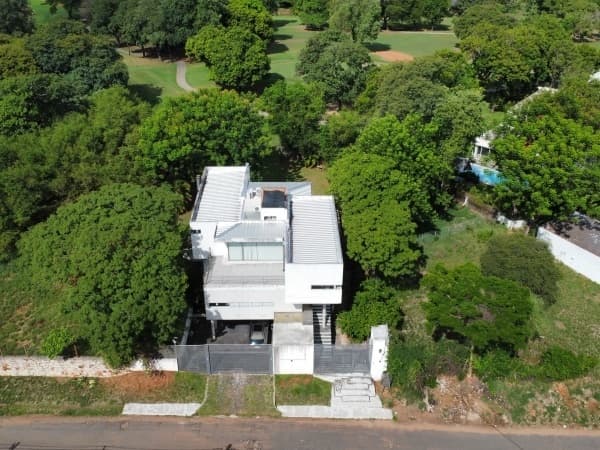 Vendo hermosa casa en lambare zona yacht