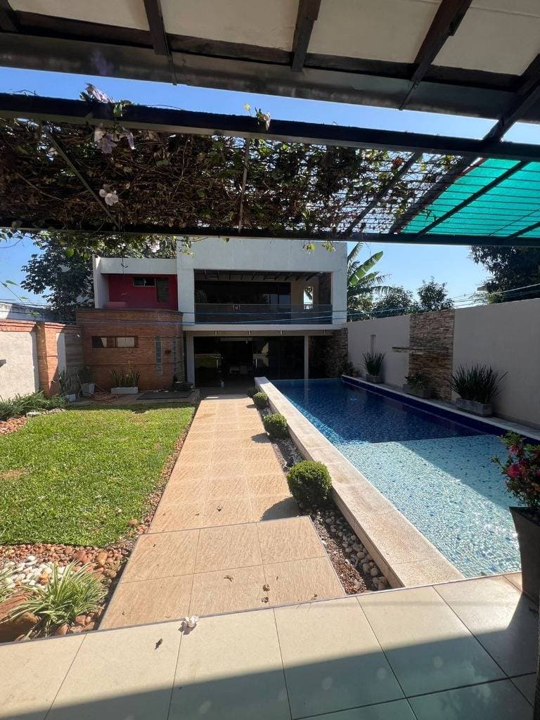 En venta amplia propiedad en San Lorenzo, foto 2