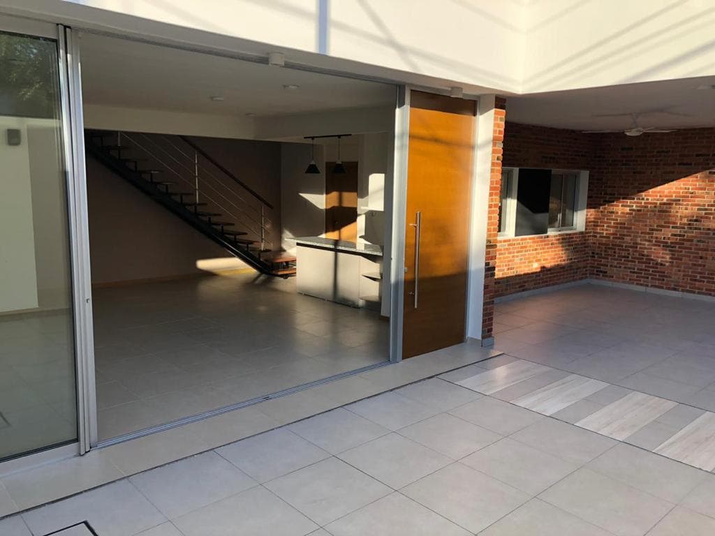 Duplex de 3 dormitorios en venta zona conmebol, foto 4