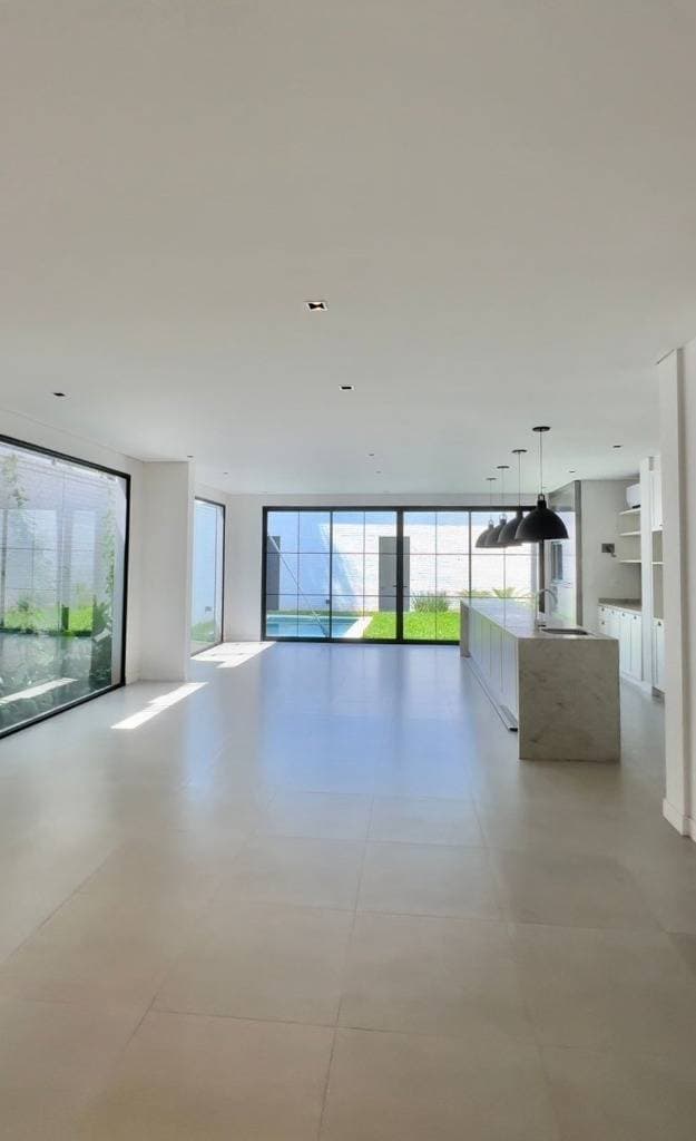 Casa pareada british style a estrenar, cuarto barrio, Luque, foto 2