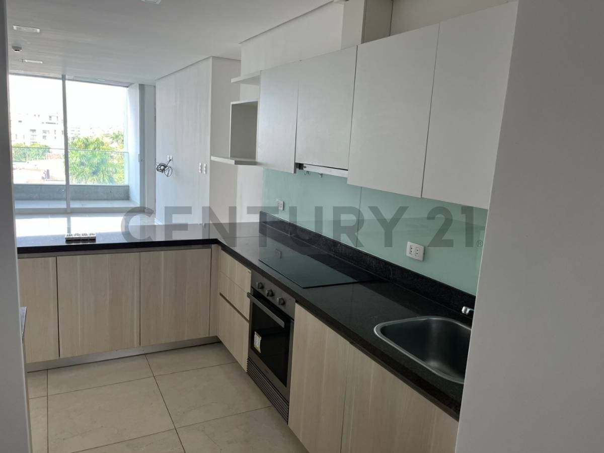 En venta dpto de 2 dorm en altamira Ycuá Satí — foto 3