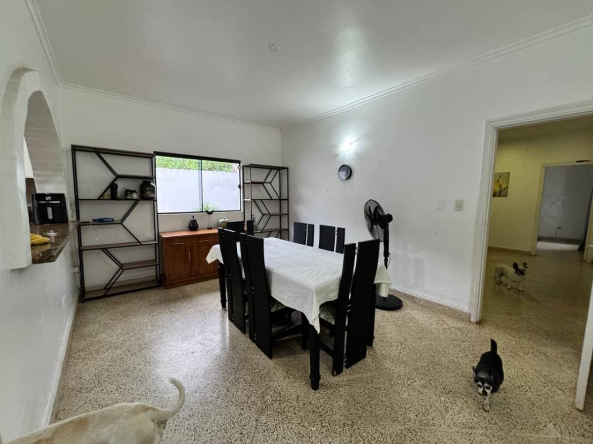 Casa de 4/5 dorm. en Itá Enramada - a 1 cuadra de la Av. Costanera Sur, foto 3