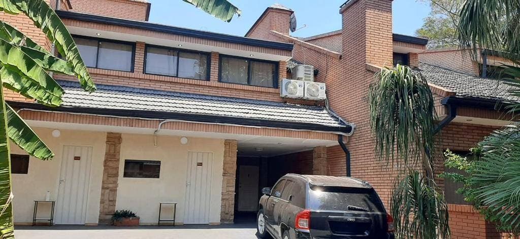 Amplia residencia de 4 suites en b° mcal. Estigarribia, foto 3