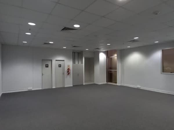 Oficina corporativa en edificio world trade center, foto 2