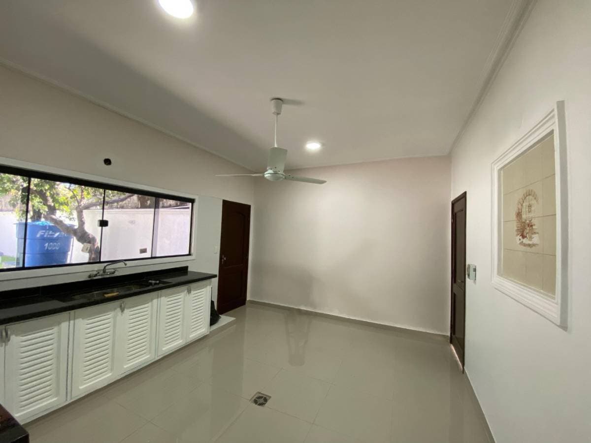 Hermosa casa en barrio Jara, foto 3