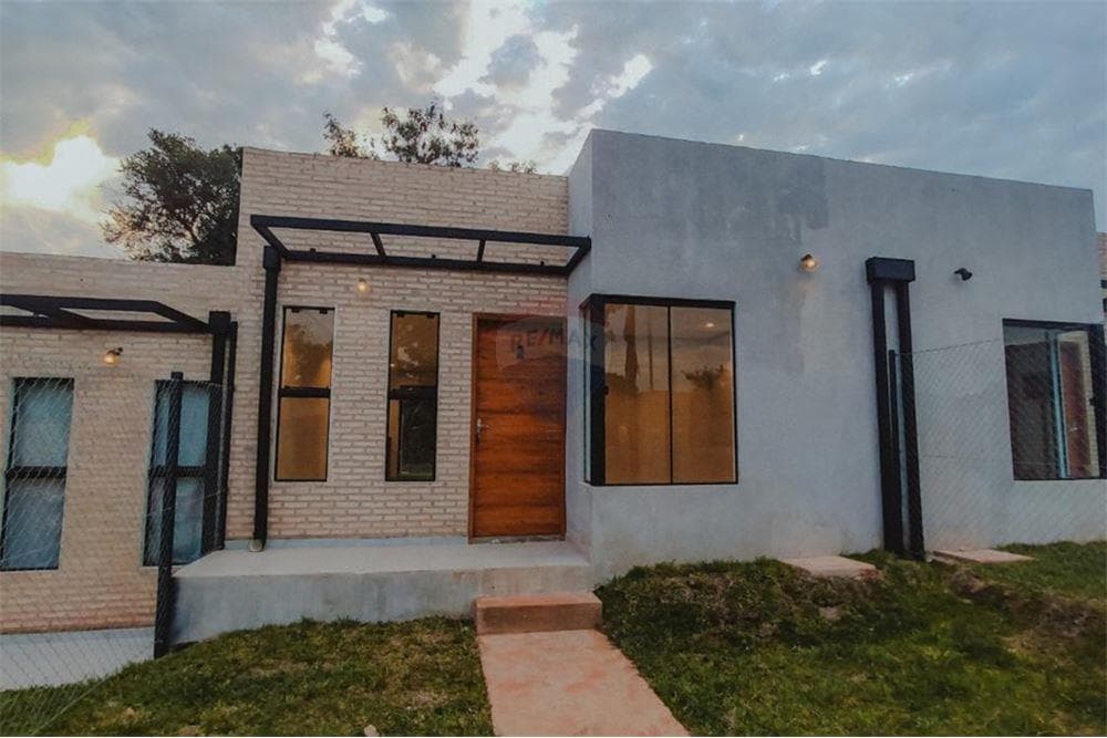 Casa en Luque a 4 cuadras de la ruta Luque-san be, foto 2