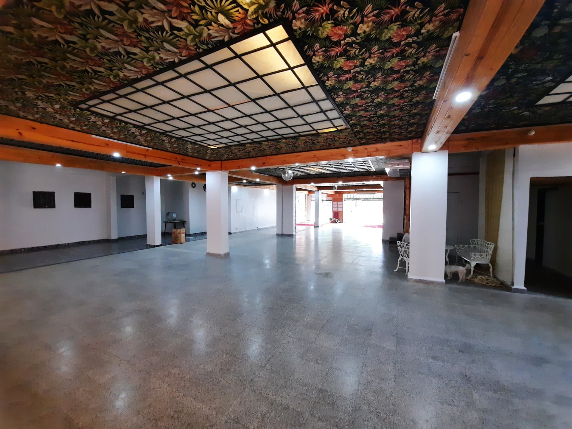 Mega salon comercial de 400 m2, barrio Recoleta, foto 2