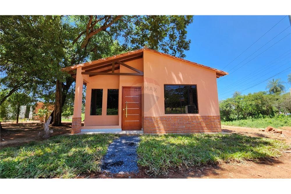 Casa a estrenar en Ñemby