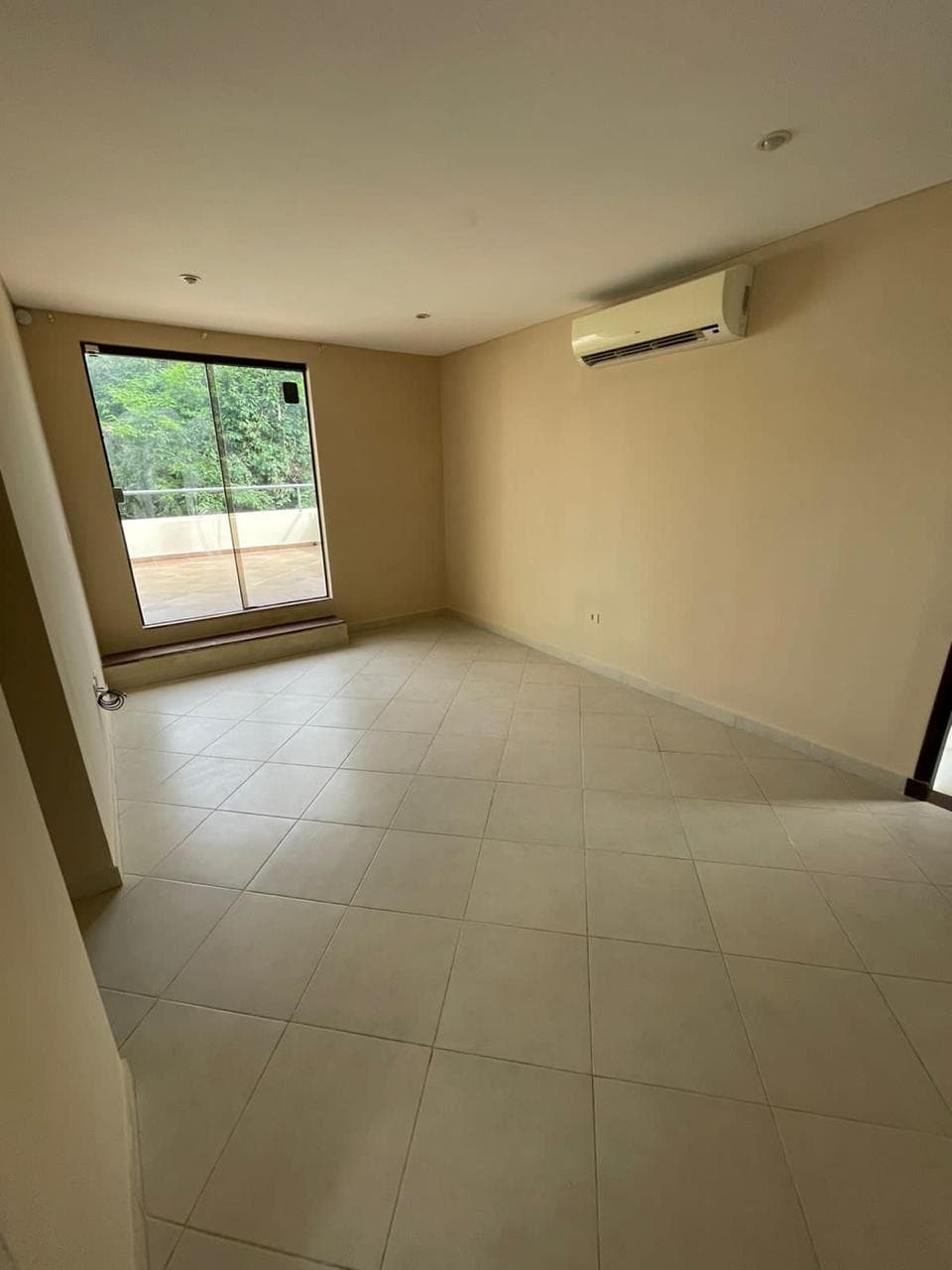 Espectacular Casa en Mburucuya - LHO7681966, foto 3