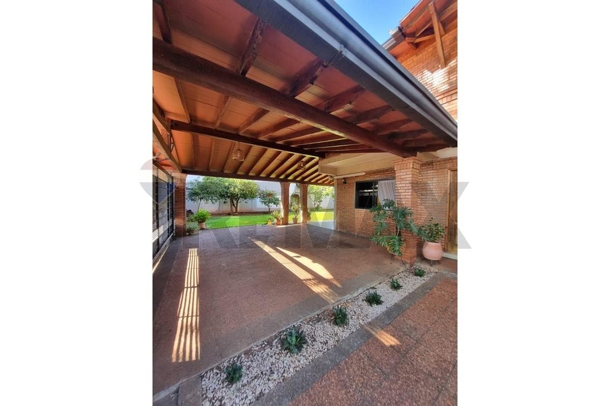 Casa En Venta Luque, foto 2