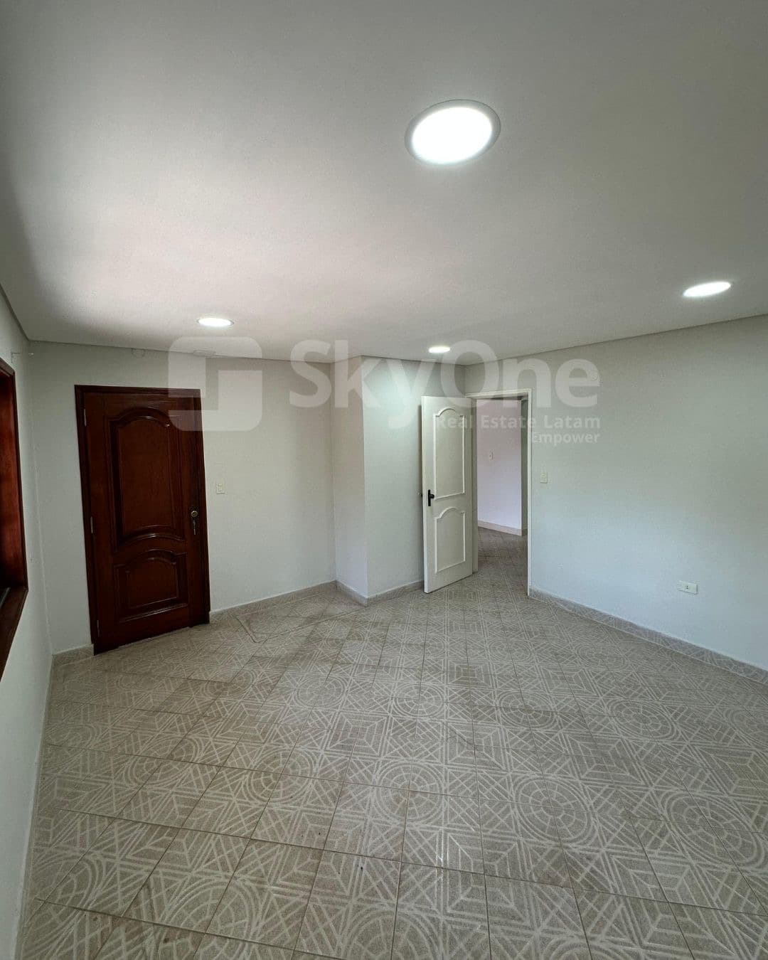 Oficina corporativa en alquiler en capiata, foto 3