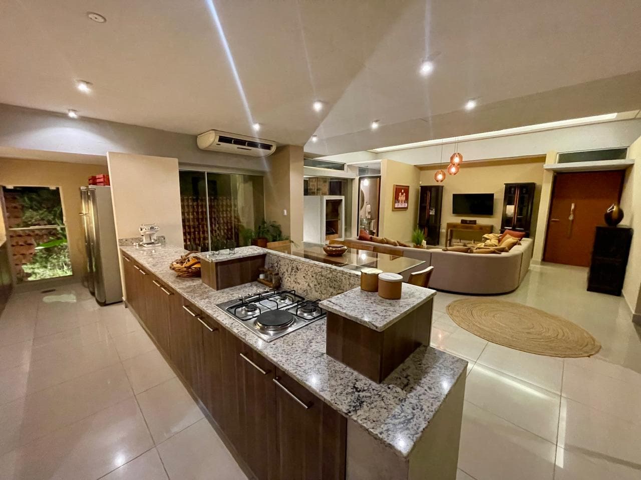 Exclusiva Residencia en San Bernardino: Oportunidad Única de Alquiler y Venta, foto 2