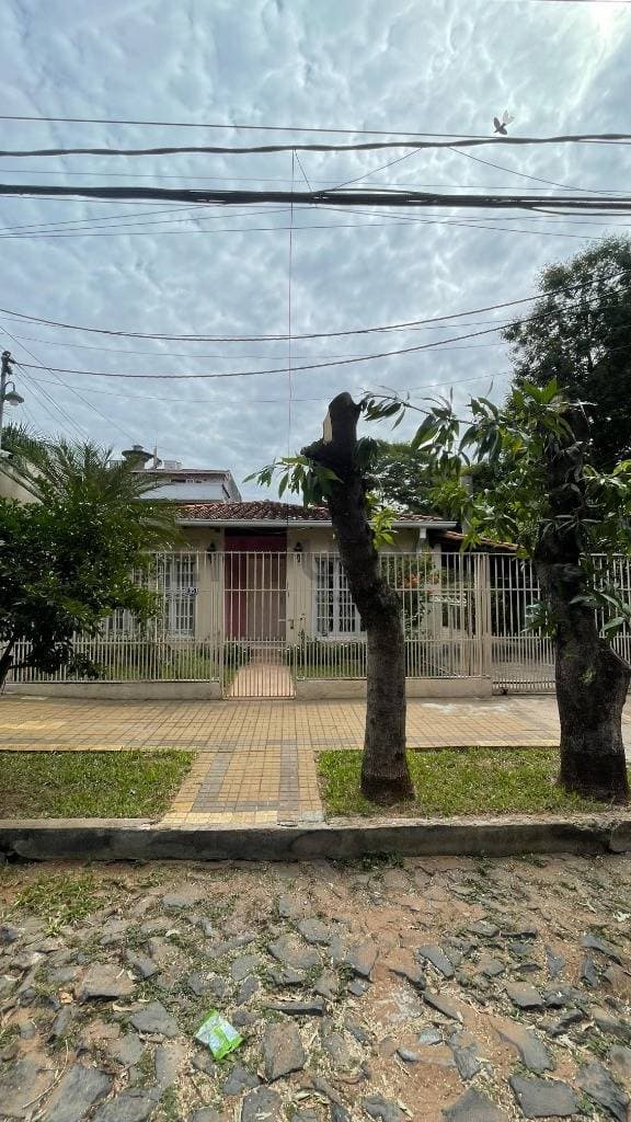 Vendo Casa en Barrio Ycua Saty