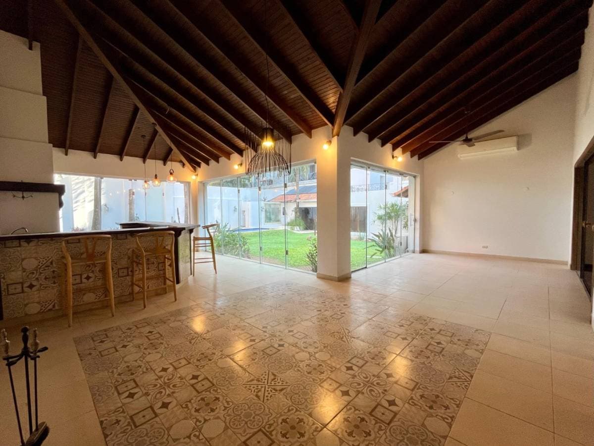 Casa de 7 dormitorios, zona molas lópez - cañada del ybyray, foto 2